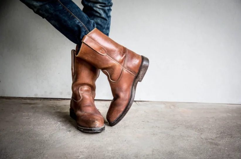 Męskie stylizacje kowbojki jeansy