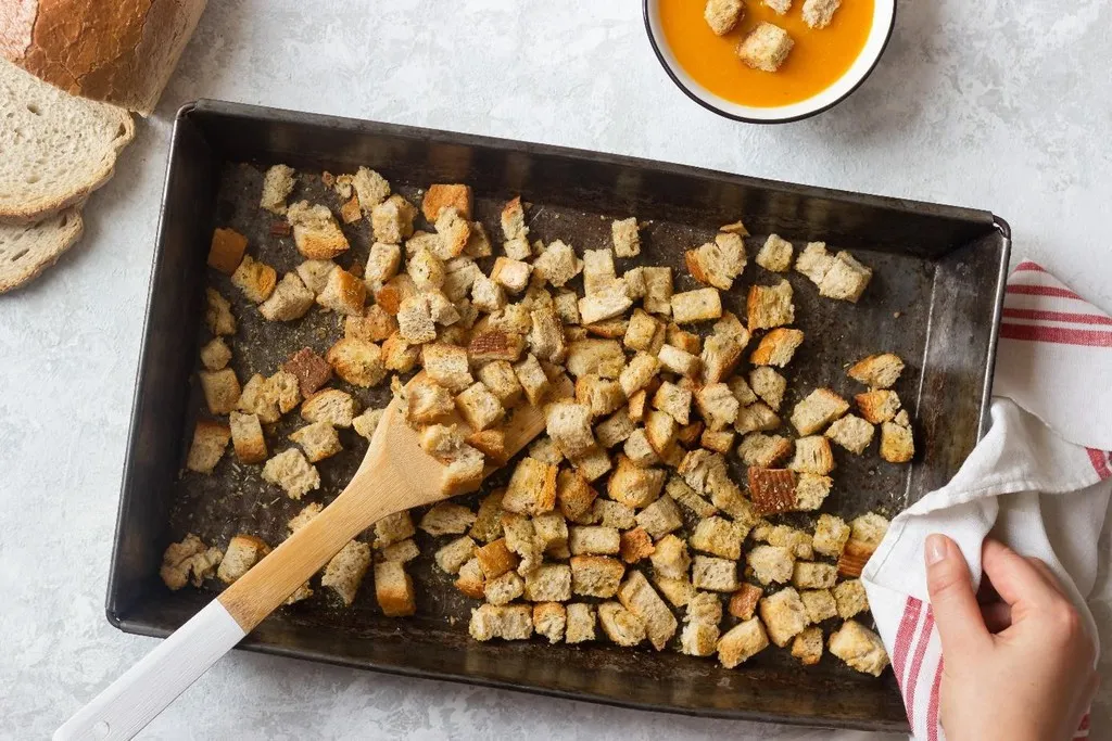 chrupiące grzanki do zupy