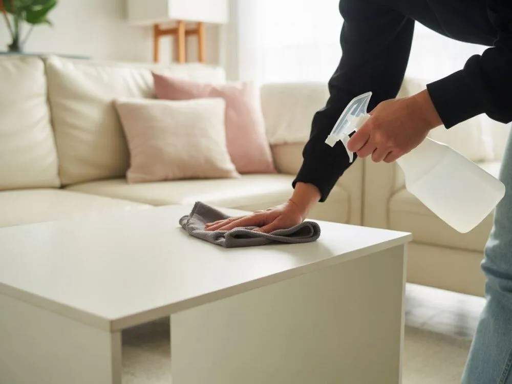 mikrofibra do czyszczenia mebli matowych