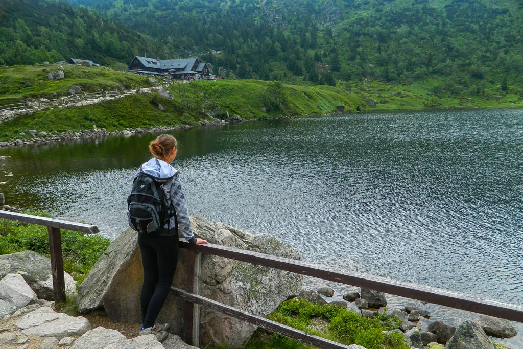 Schronisko Samotnia nad Małym Stawem jesienią