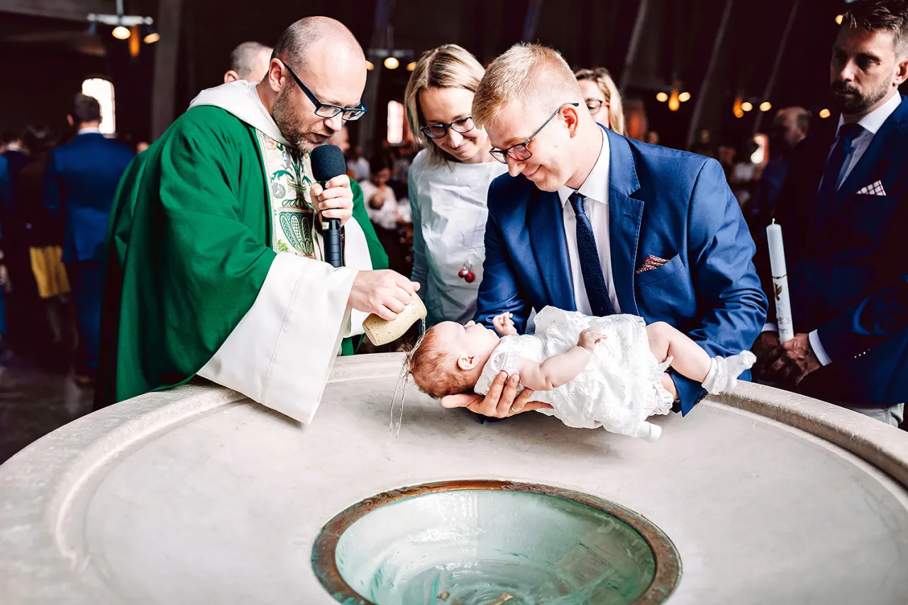 fotograf na chrzest porównanie pakietów zdjęć