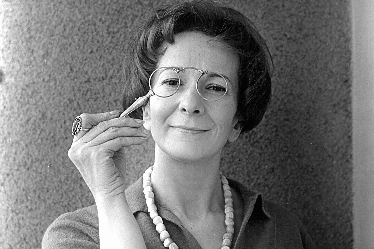 Wisława Szymborska młodość lata 50. kontekst historyczny