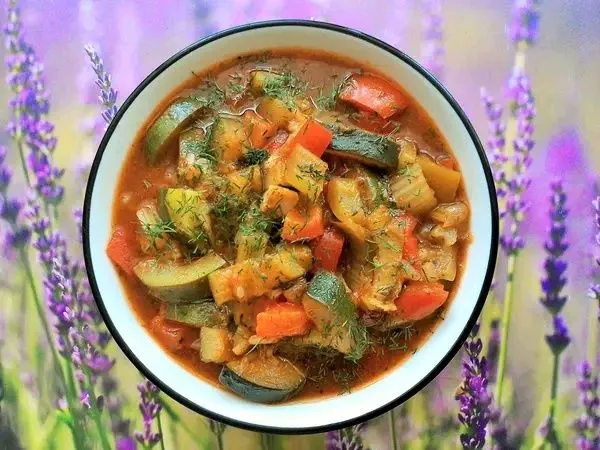 kolorowe danie wegetariańskie