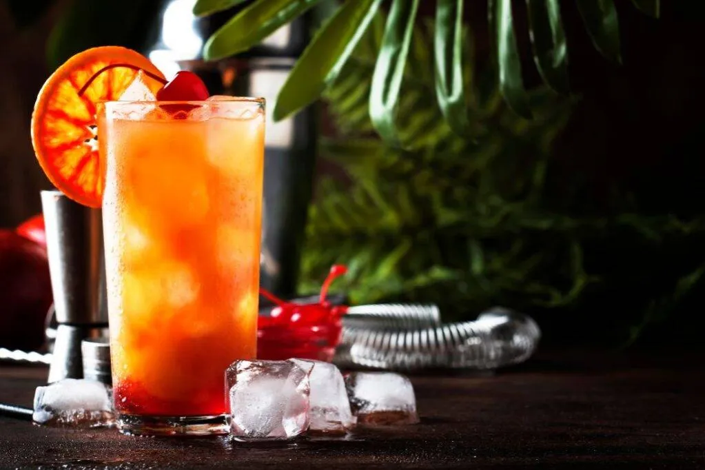 kolorowe mocktaile z grenadyną