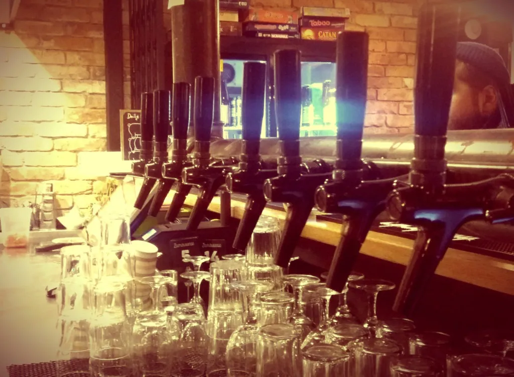 Multitap Poznań wnętrze piwo rzemieślnicze