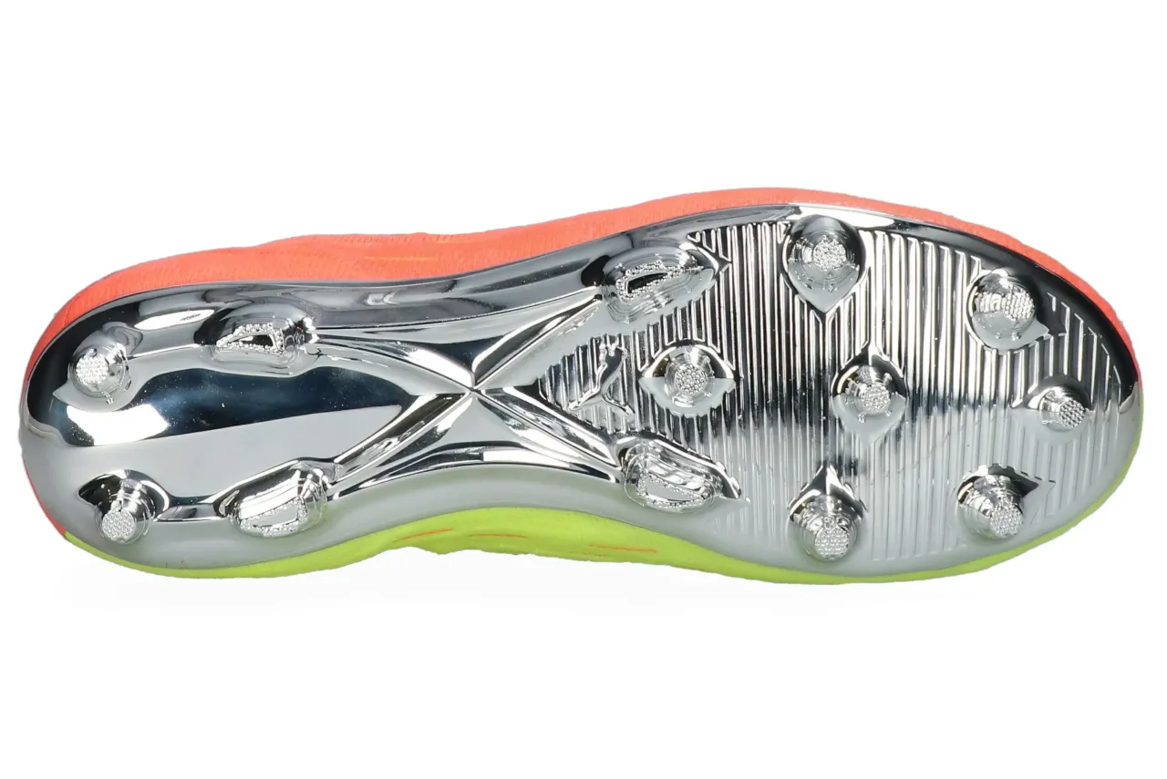 rodzaje podeszwy but&oacute;w piłkarskich FG TF IC AG