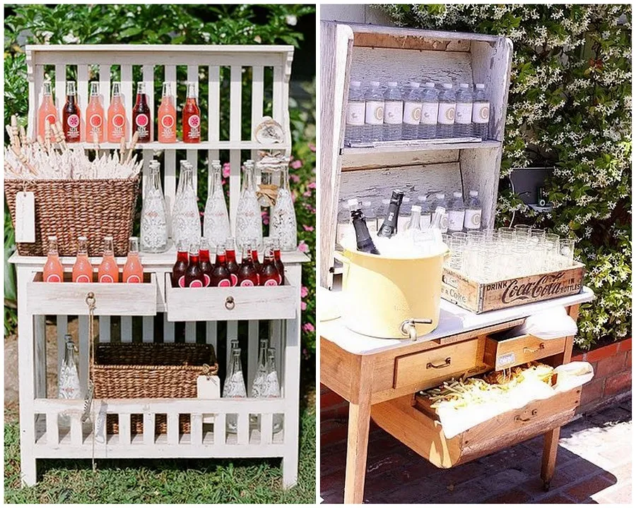 st&oacute;ł z eleganckimi karafkami z napojami bezalkoholowymi na weselu