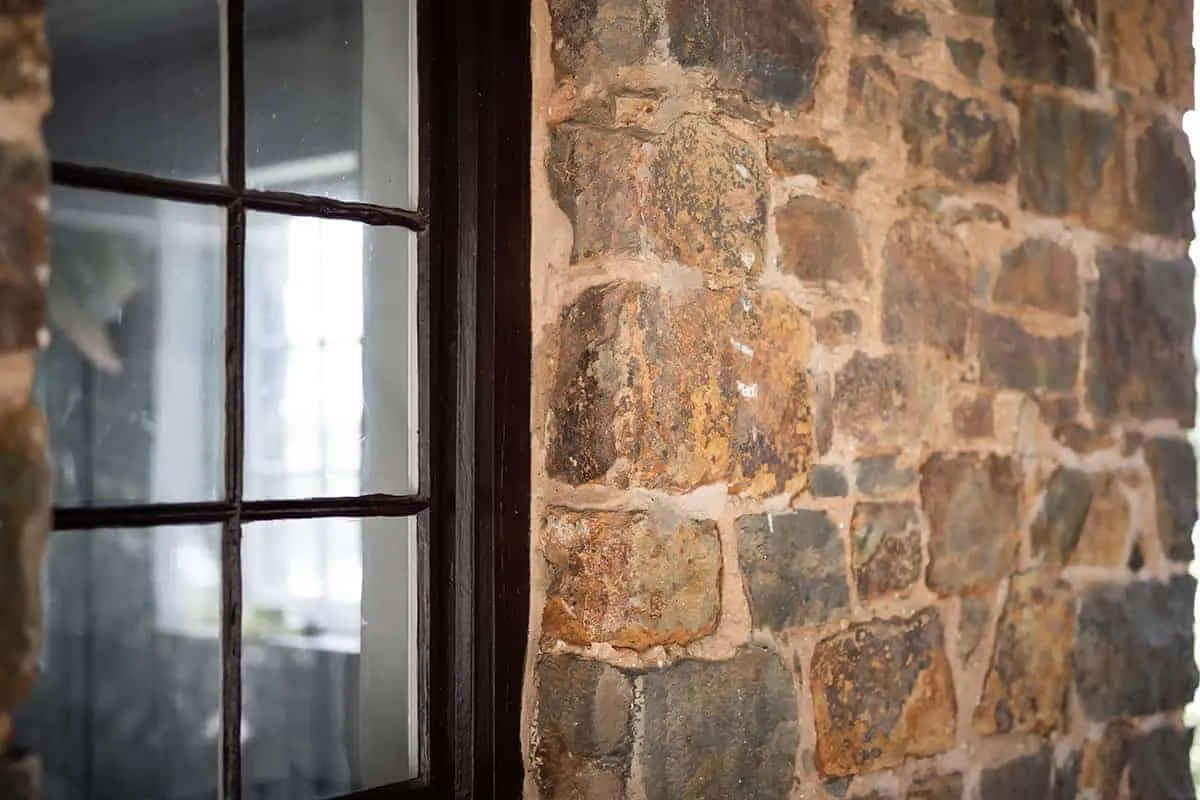 rodzaje kamienia dekoracyjnego na ścianie