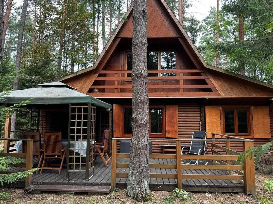 Zdjęcie Domek nad jeziorem warmińsko mazurskie - idealne miejsce na wypoczynek