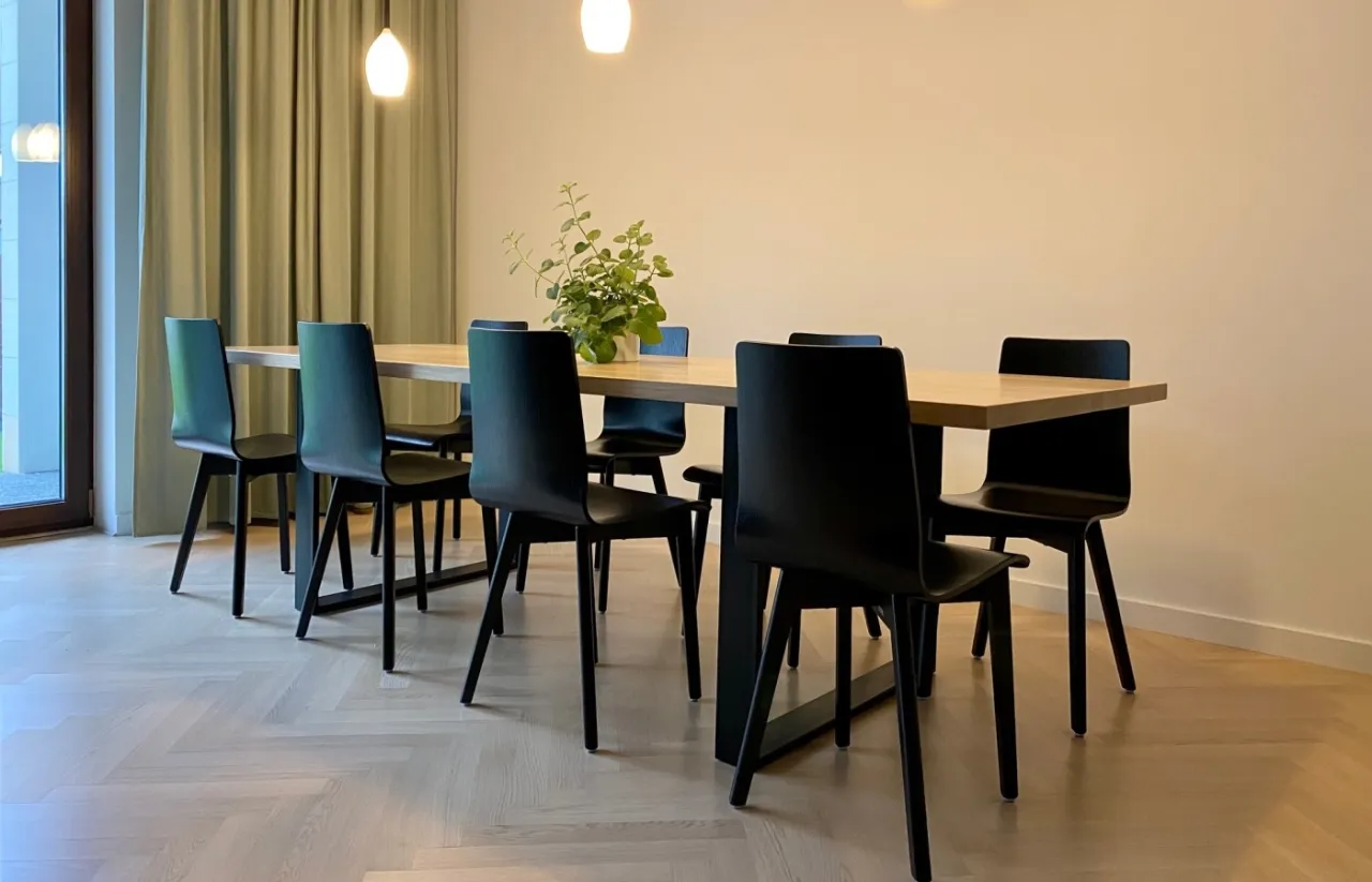 krzesła do drewnianego stołu proporcje ergonomia