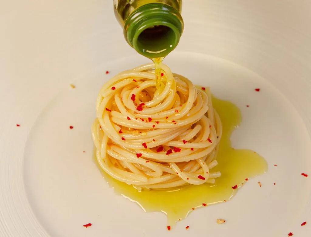 spaghetti aglio olio peperoncino