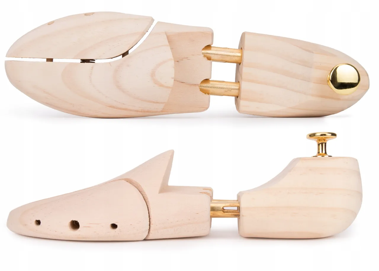 Drewniane prawidła do but&oacute;w, idealne do rozciągania but&oacute;w na haluksy. Złote elementy dodają elegancji.