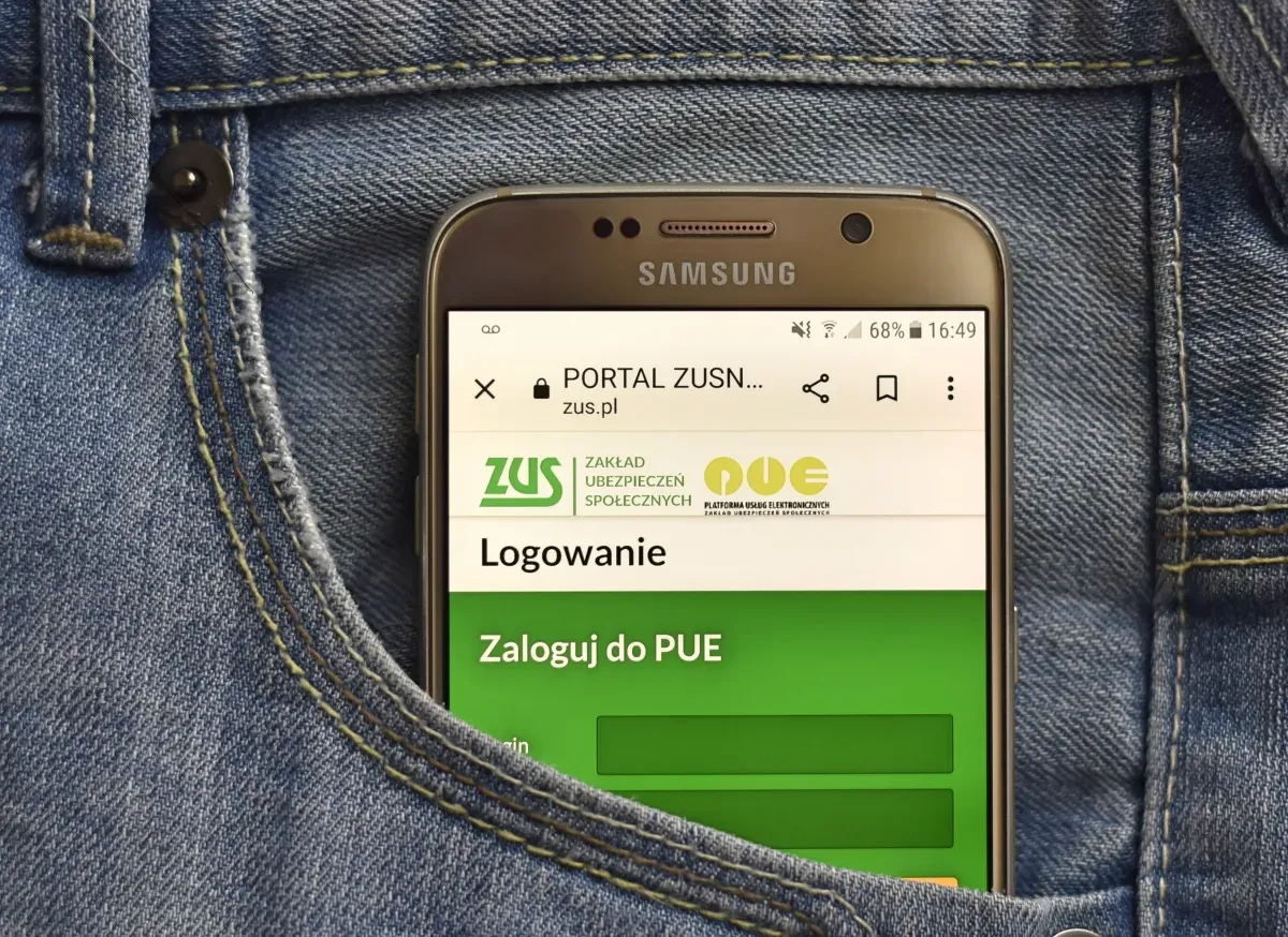 Jak sprawdzić zatrudnienie w firmie - publiczne metody