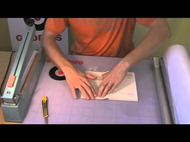 narzędzia do obkładania książek folią