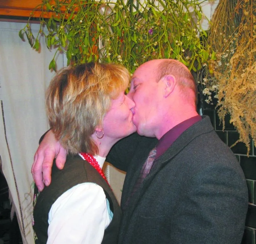 całowanie pod jemiołą dawniej