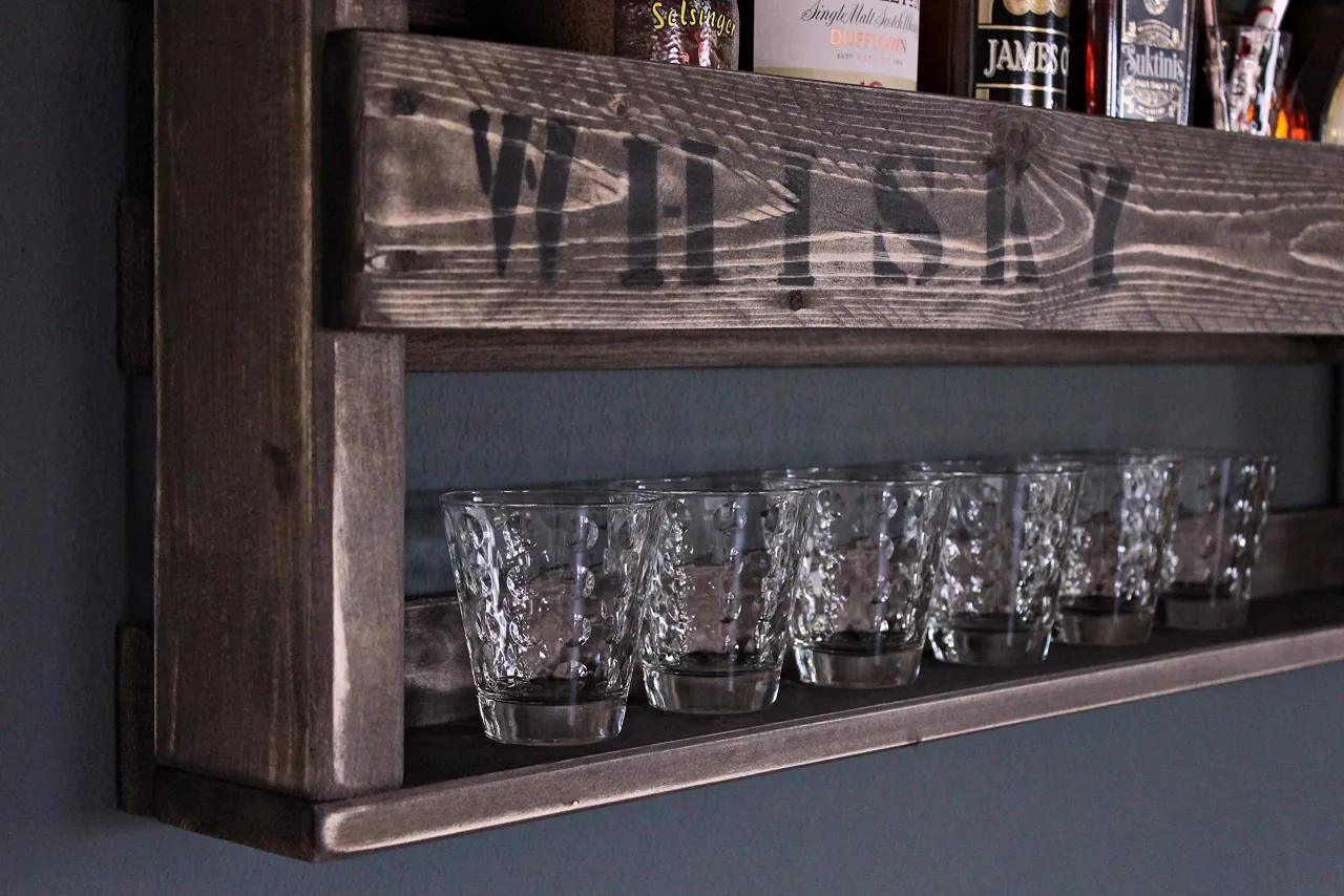 P&oacute;łki na napoje drewno metal szkło