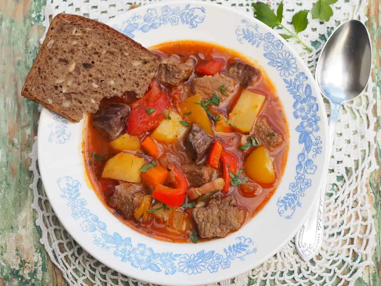wołowina do zupy gulaszowej