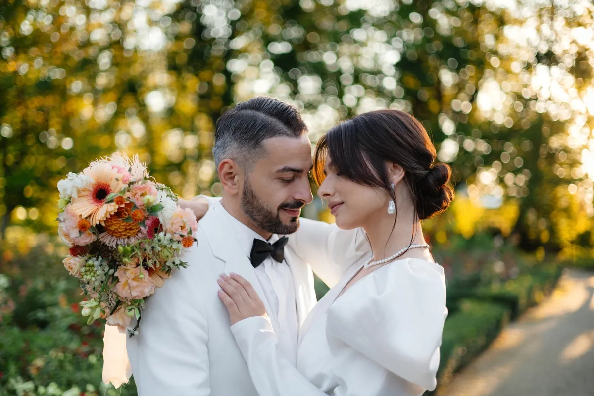 fotograf ślubny z parą młodych, różnorodność zdjęć ślubnych