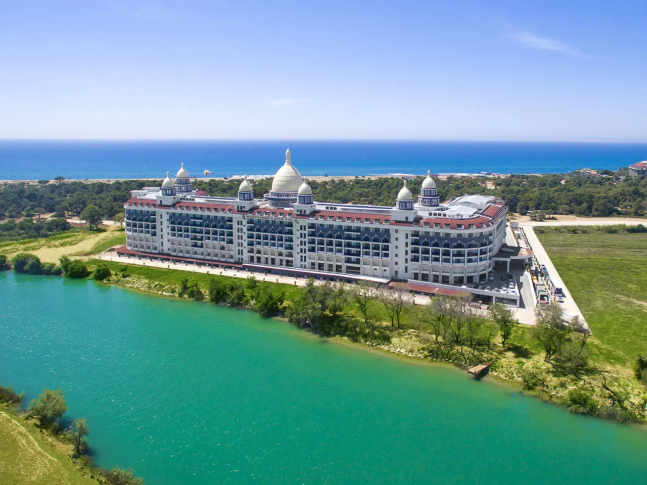 Diamond Premium Hotel & Spa Poollandschaft