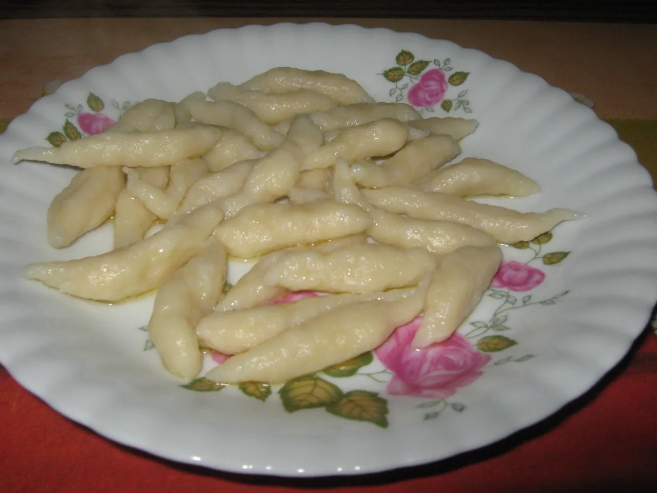 domowe zacierki ciasto i kluski