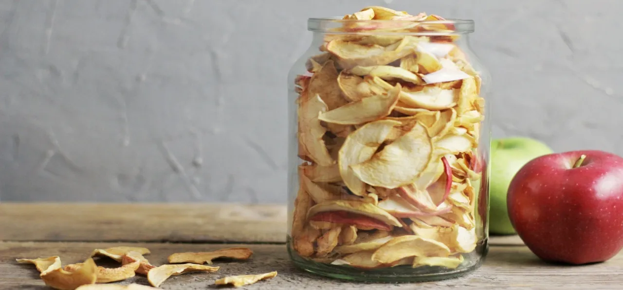 suszone jabłka w słoikach