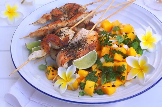 nietypowe dania z kurczaka, egzotyczne szaszłyki