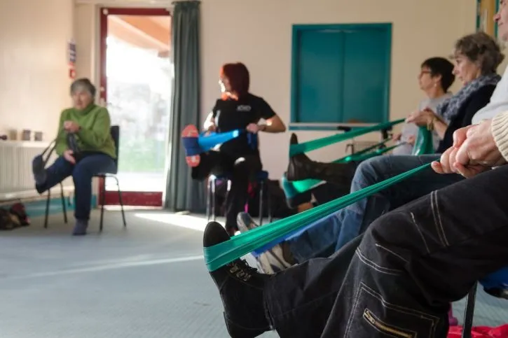 Osoba z SM korzystająca z masażu relaksacyjnego