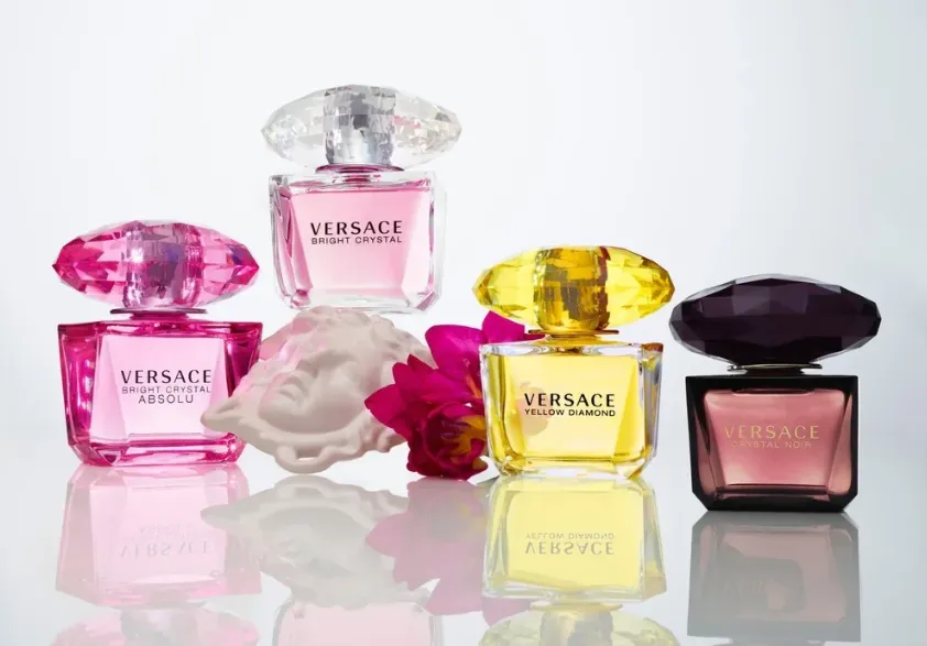 różnice opakowania oryginalnych i podrobionych perfum