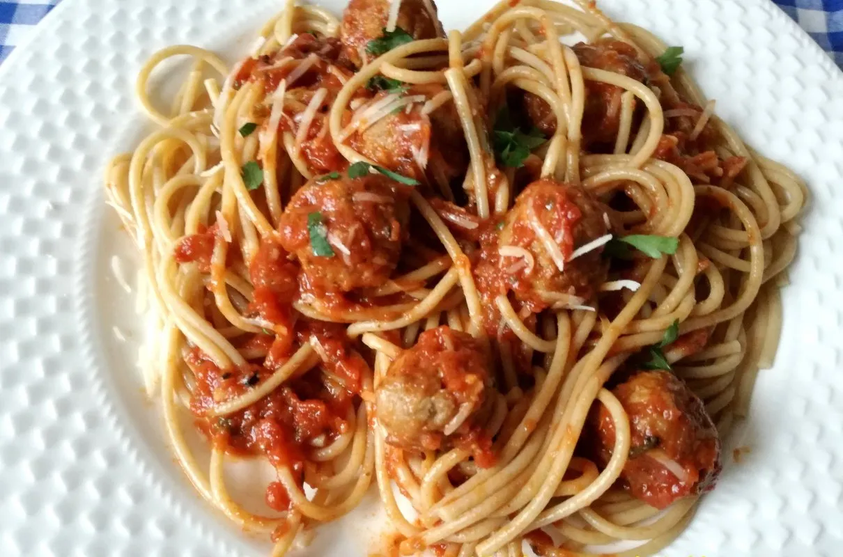 spaghetti z indykiem wersje fit i dla dzieci