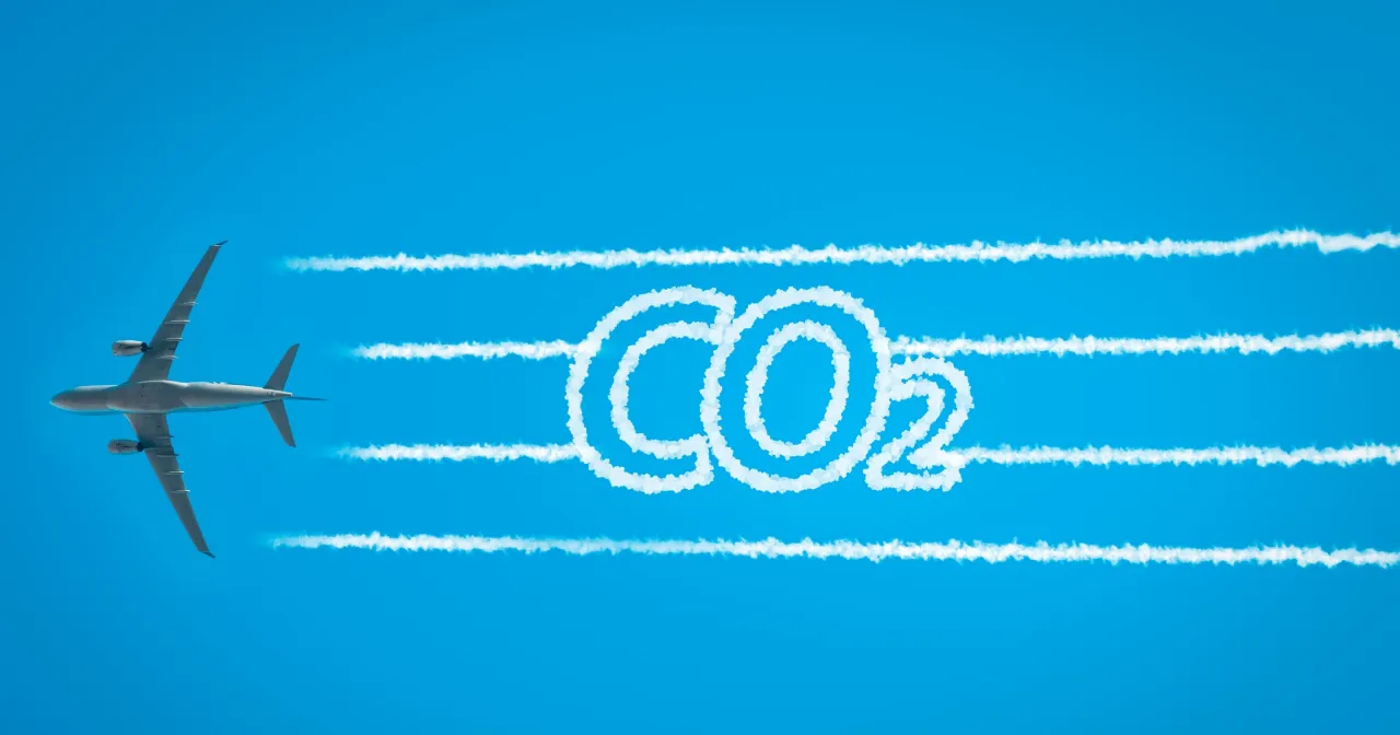 Ślad węglowy samolotu infografika