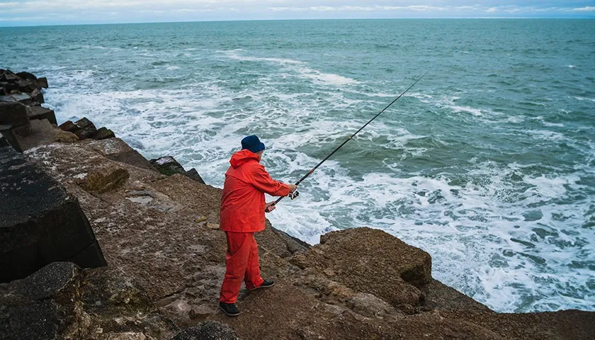 Wędkarstwo morskie z plaży i molo