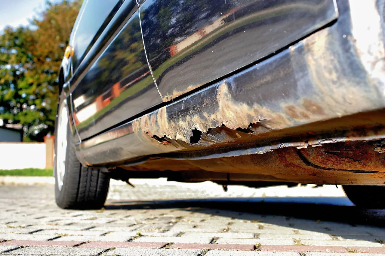 BMW E46 korozja progi nadkola