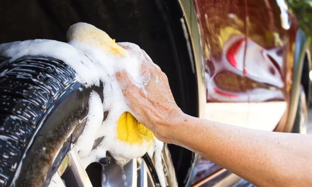 ręczne mycie samochodu