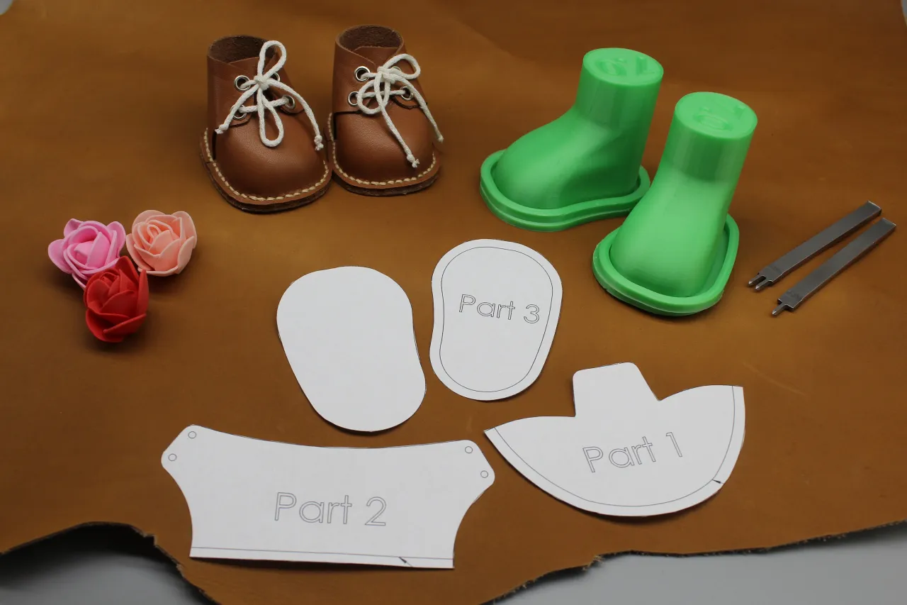 Wykroje bucik&oacute;w dla lalek do pobrania