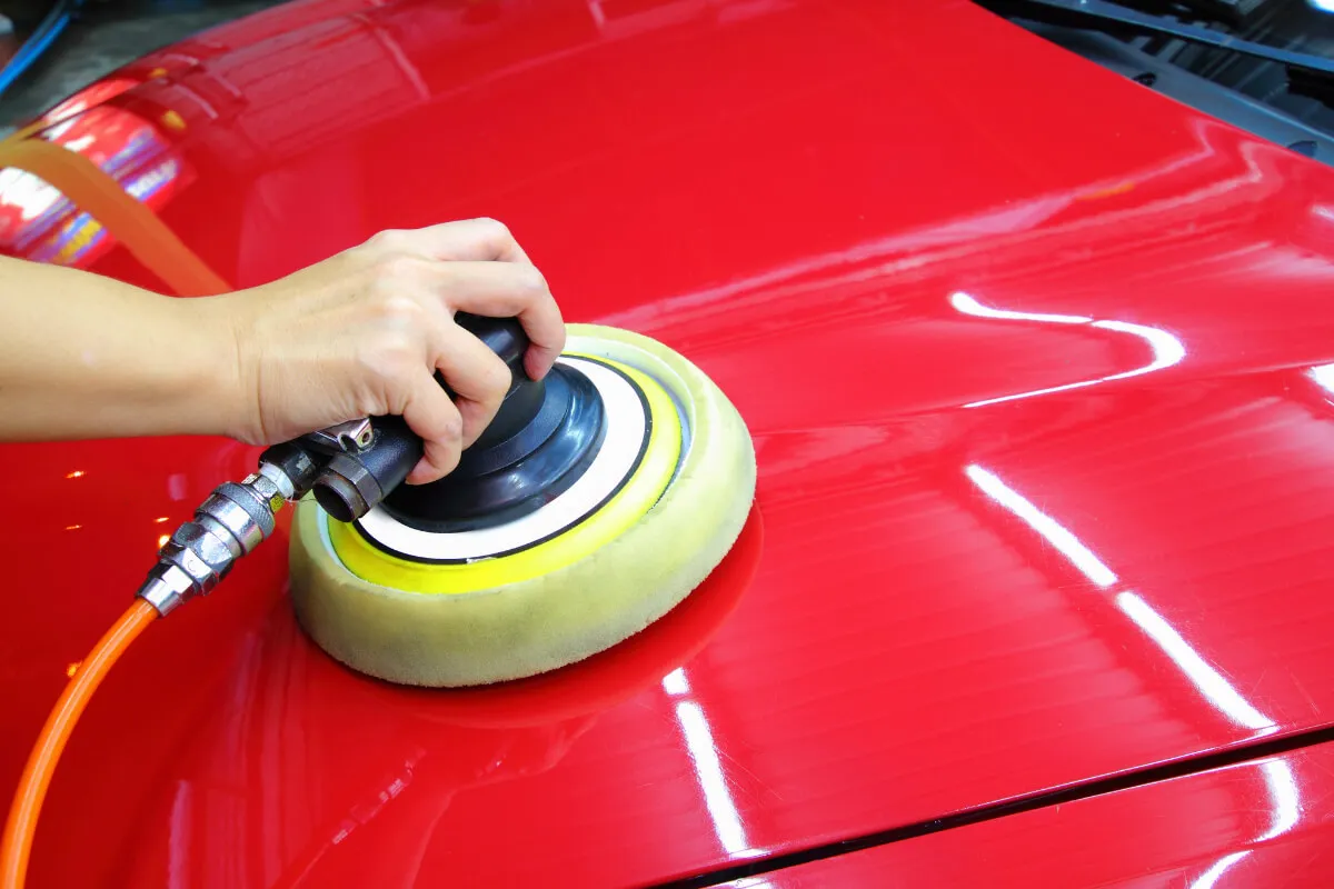 przygotowanie lakieru do polerowania