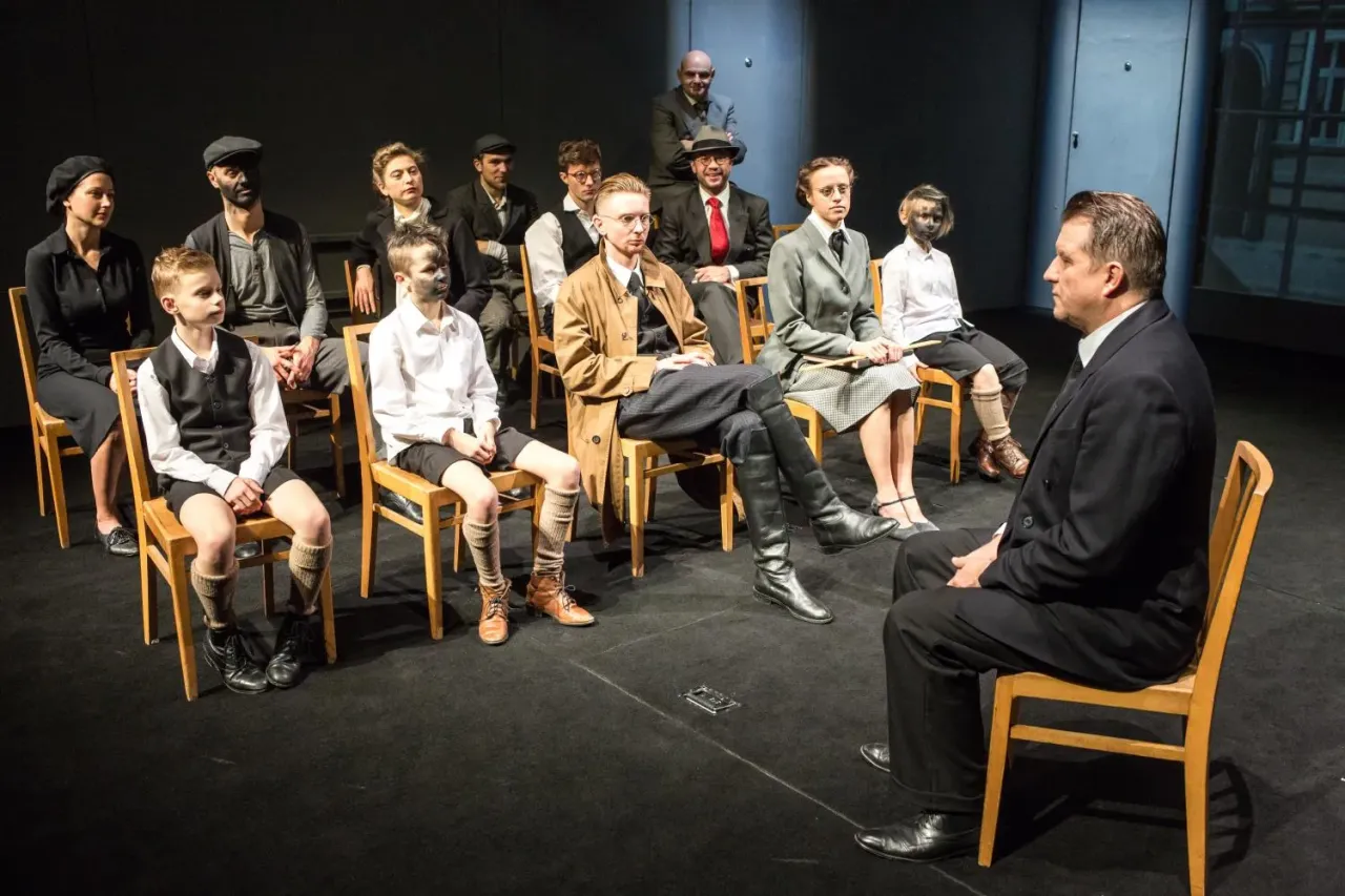 Artyści w czasach wojny i totalitaryzmu