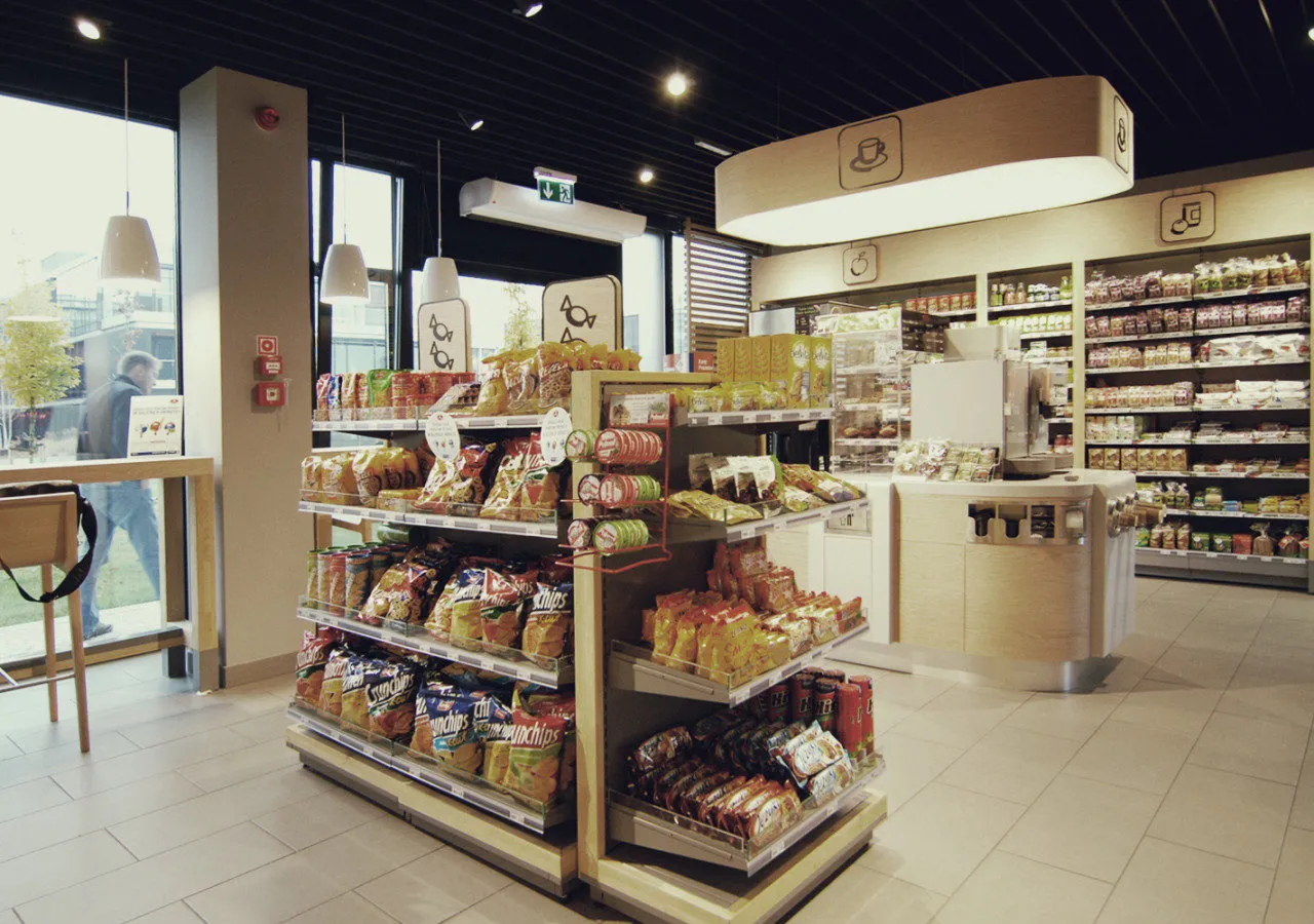 nowoczesny sklep osiedlowy wnętrze