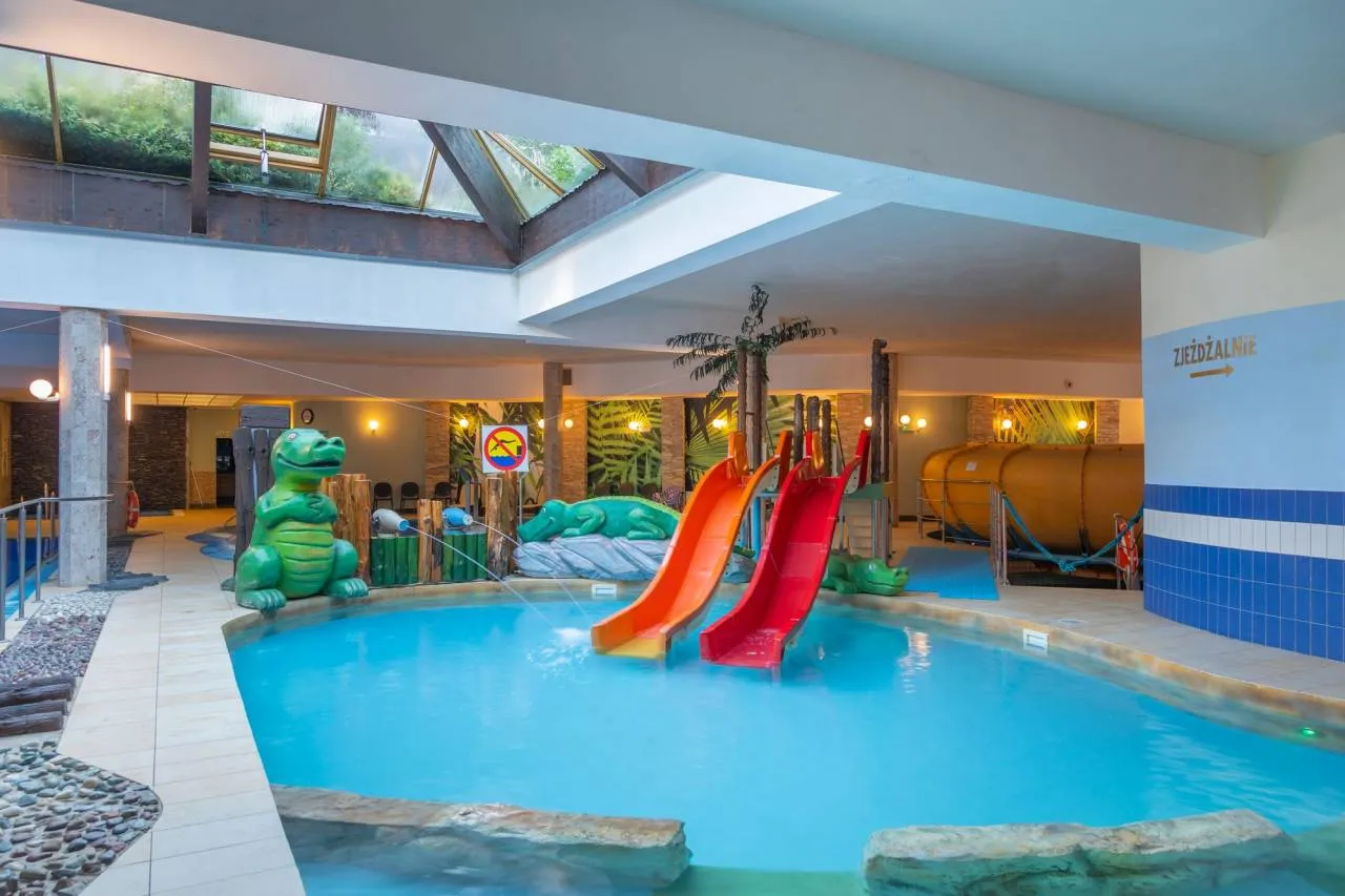rodzina z dziećmi hotel karpacz basen