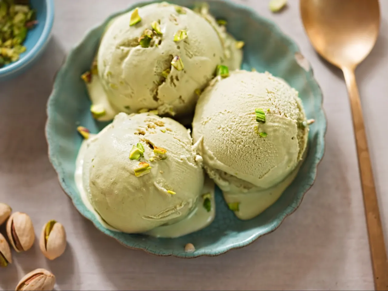 Pyszne lody pistacjowe, idealne na lato. Ten przepis na lody jest prosty i szybki.