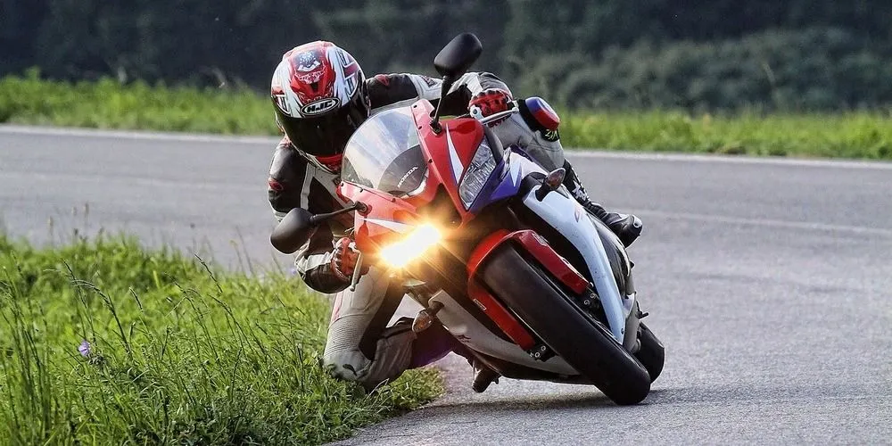 motocykl Góra Kamieńsk zakręty