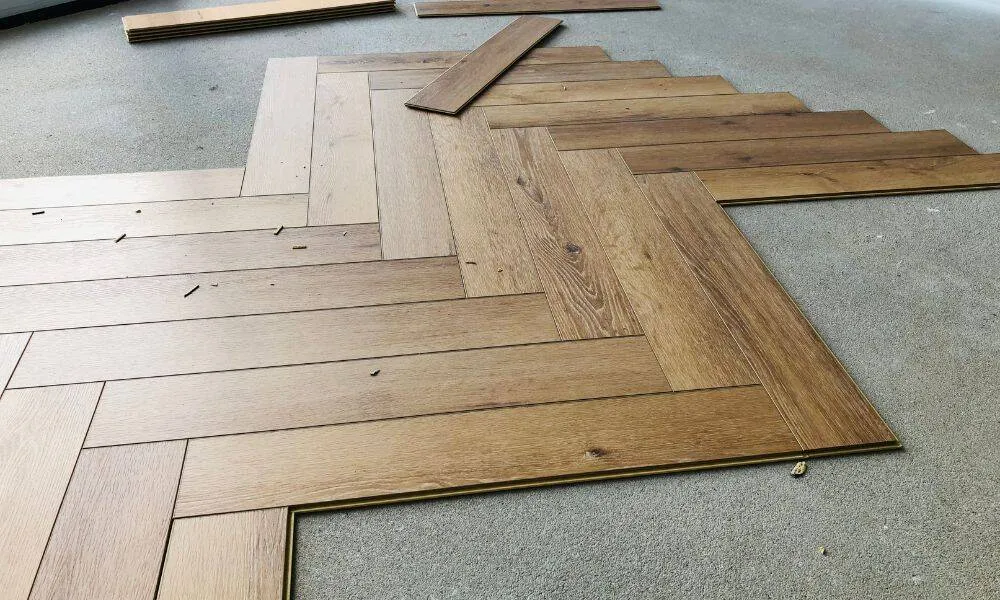 przygotowanie podłoża pod panele