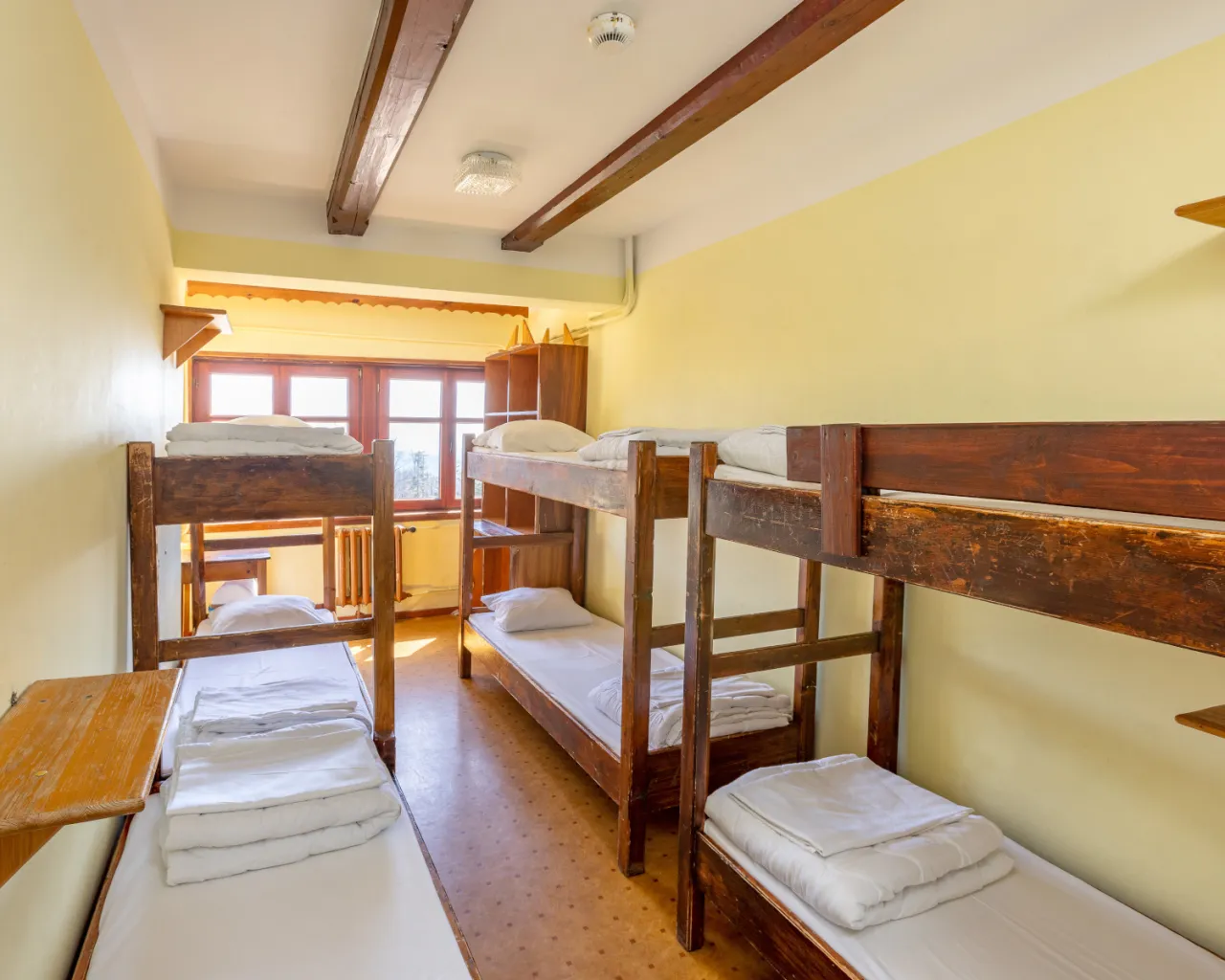 Schronisko g&oacute;rskie pok&oacute;j wieloosobowy prywatny