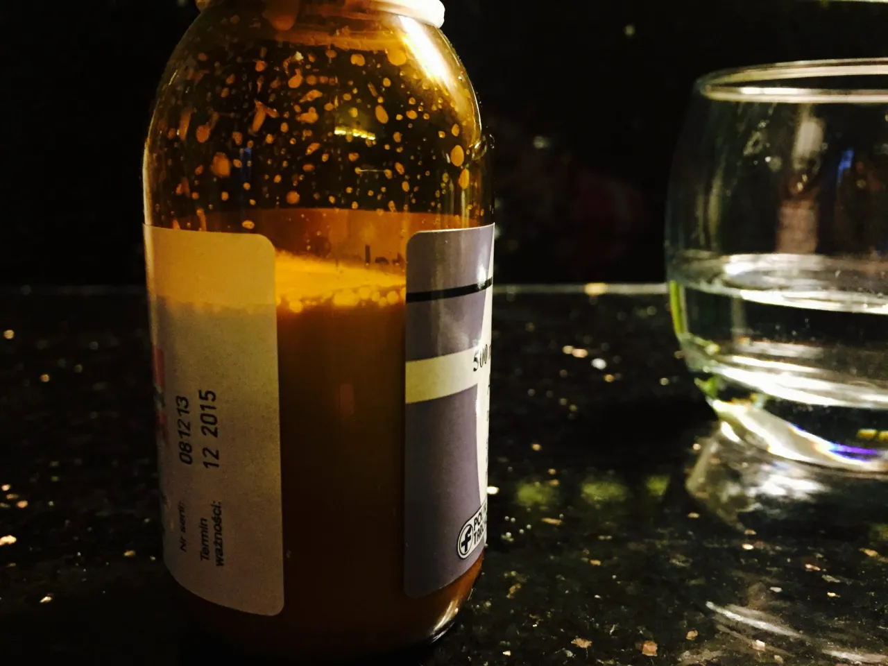 Zdjęcie Łączenie alkoholu z antybiotykiem Amoksiklav - jakie są zagrożenia