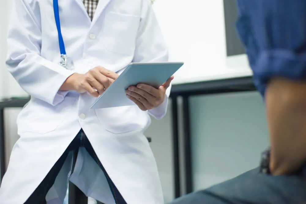 Zdjęcie Kto wykonuje badanie prostaty? Poznaj lekarzy, którzy pomogą