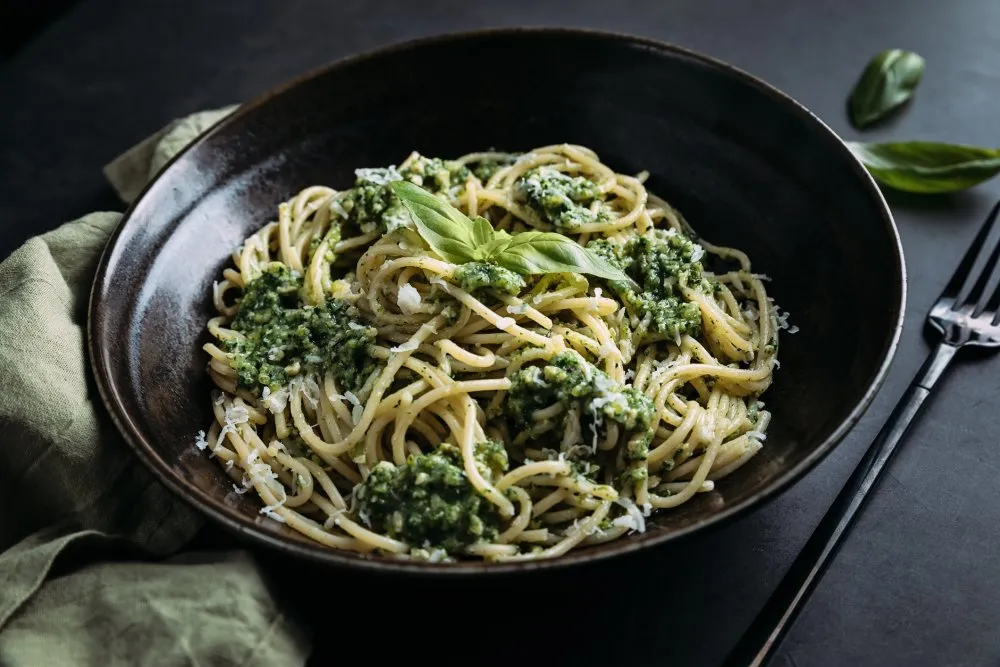 Zdjęcie P&acirc;tes basilic frais &amp; ail: la recette inratable d'un chef