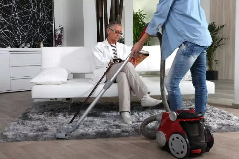 Zdjęcie Ile kosztuje sprzątanie mieszkania? Ceny w różnych miastach Polski