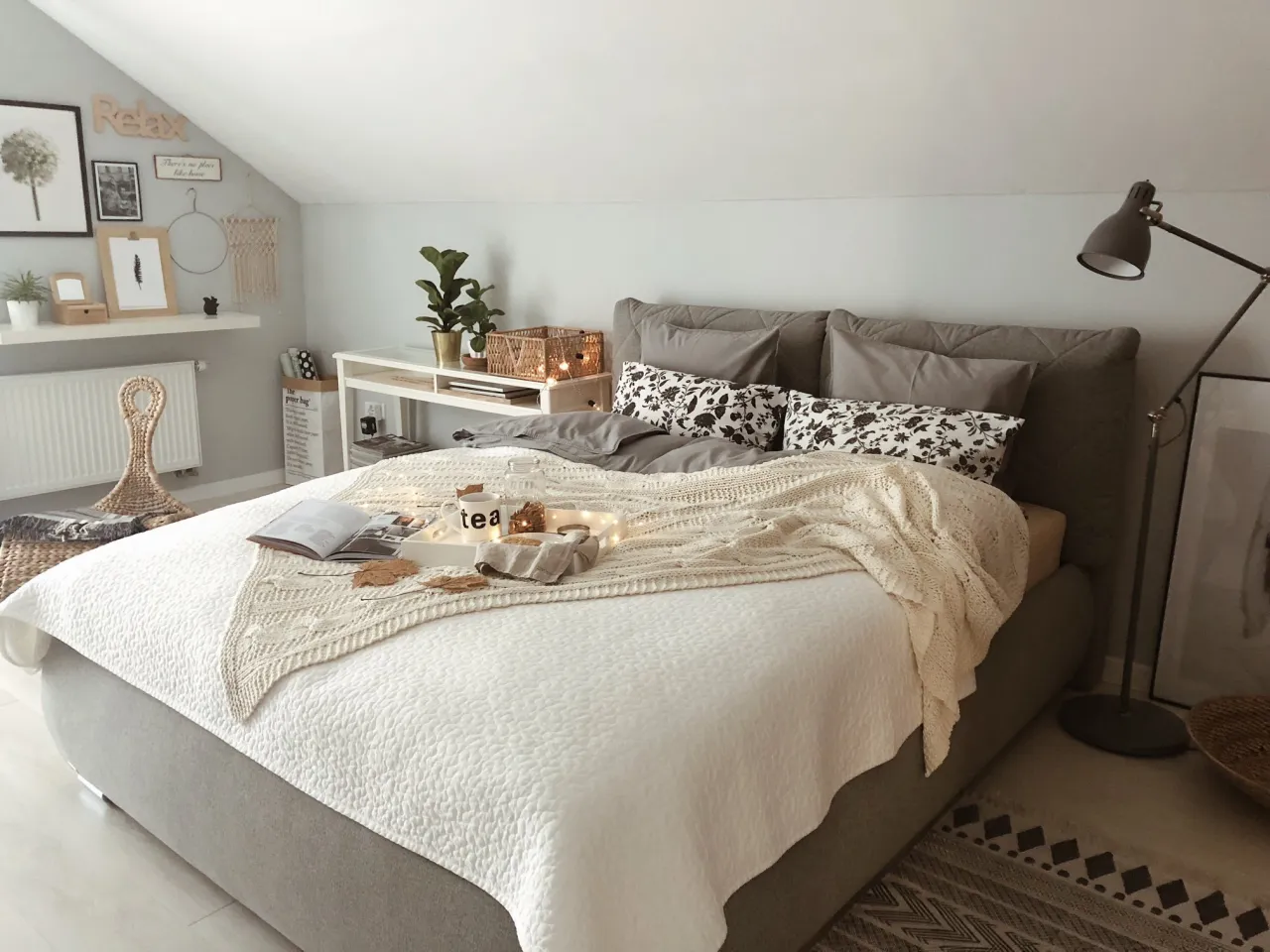 Zasady ustawienia ł&oacute;żka w sypialni