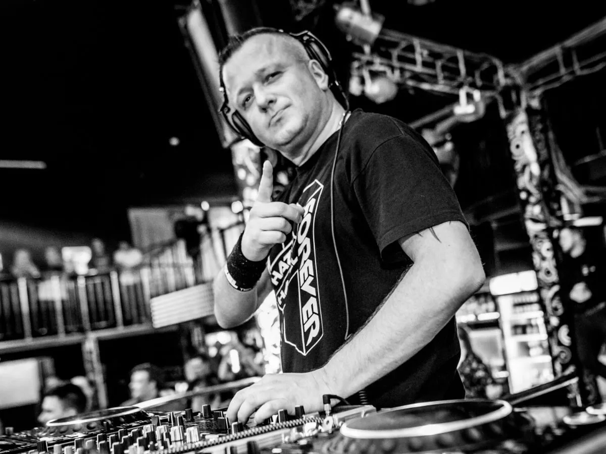 Zdjęcie Ile bierze DJ Hazel za występ? Sprawdź ceny i warunki wynajmu