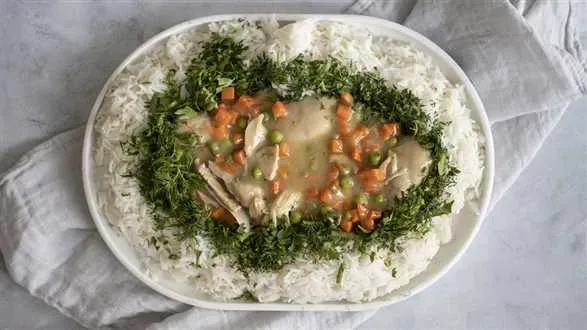 Zdjęcie Ile kalorii ma kurczak gotowany w rosole? Odkryj zaskakujące wartości!