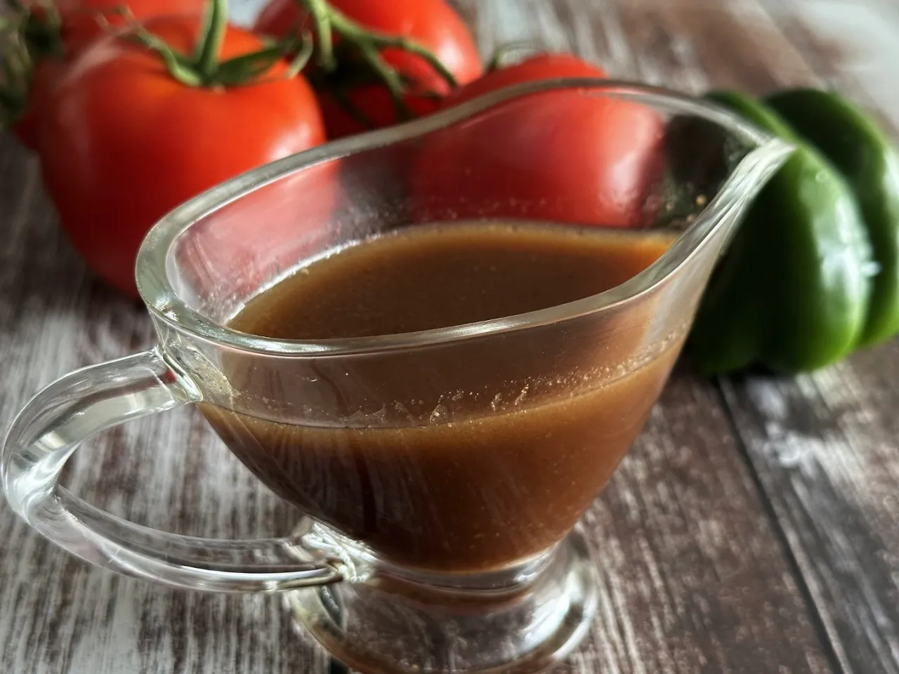 Zdjęcie Jak zrobić sos balsamiczny do sałatki - prosty przepis na smakowitość